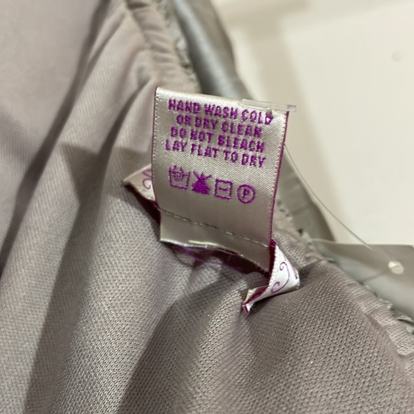 Wet Seal Strapless Mini Dress. Junior Size Small. Platinum - Picture 4 of 4